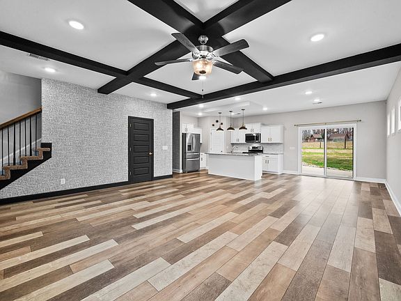 4th image of 274 Crusaw Dr