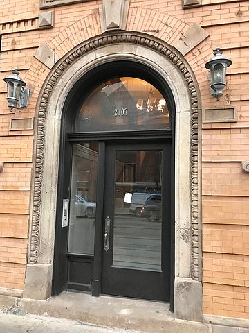 1st image of 2113 W North Ave APT 3W