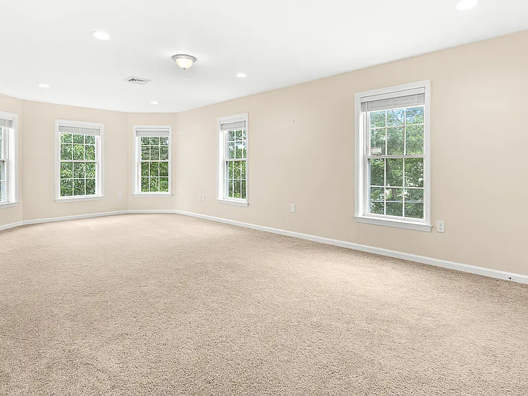 18 Grant Rd — Photo 24
