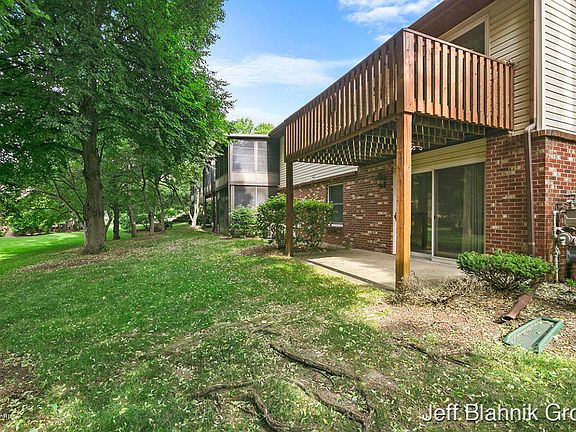 5th image of 284 Bona Vista Dr NW