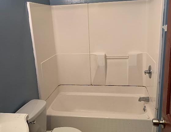 4th image of 983 Lafayette Ave #2