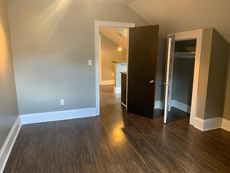 302 S Negley Ave #6 — Photo 4