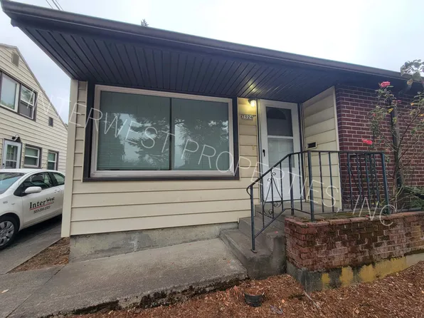 7924 SE Woodstock Blvd, Portland, OR 97206