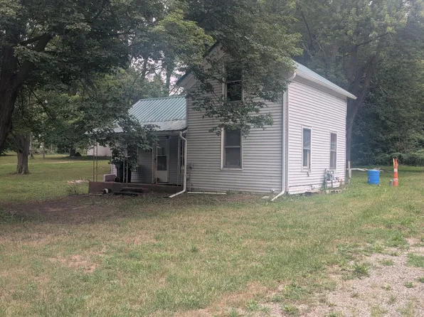215 S Monroe St, Bloomingdale, MI 49026