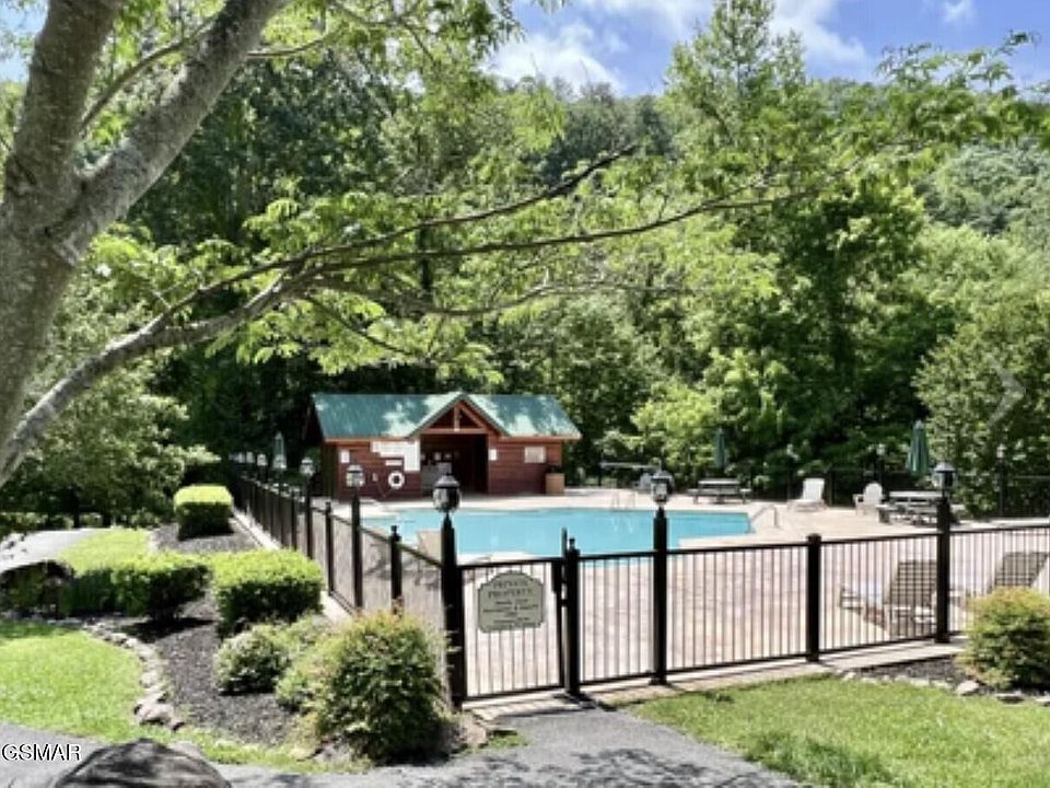 2nd image of 2738 Murray Ridge Rd