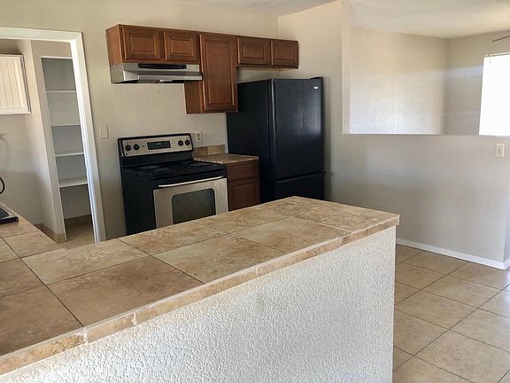 5th image of 1332 W Wickieup Ln