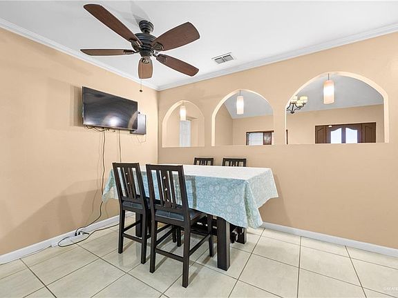 4th image of 304 S 27th St