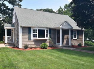 41 Lakeside Dr, Smithfield, RI 02917