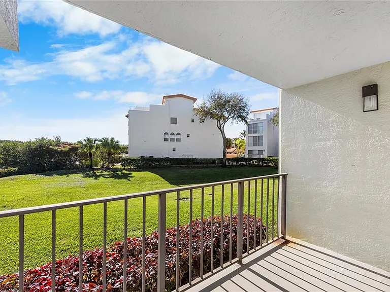 1515 Pinellas Bayway S #7 — Photo 21
