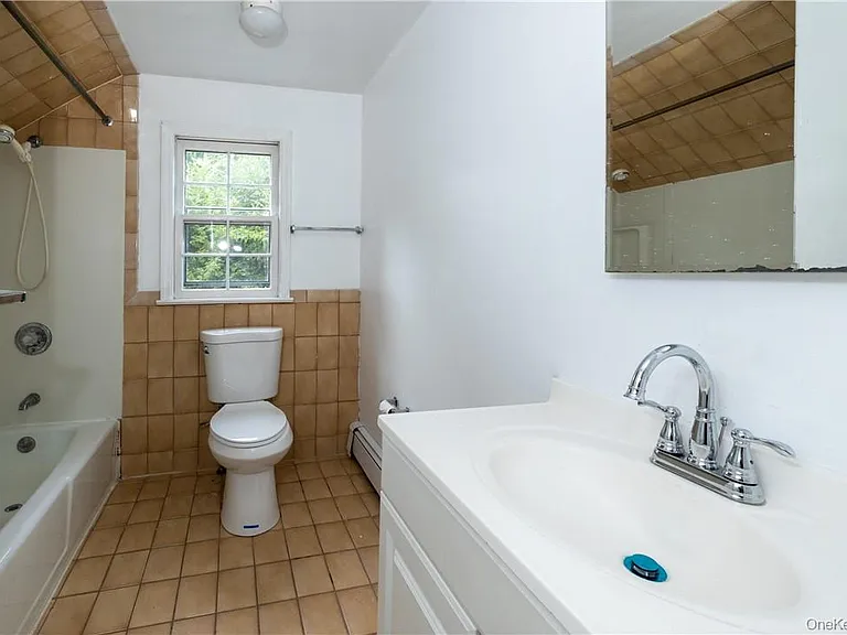 547 King St #A — Photo 14