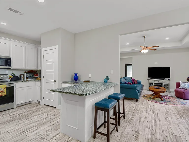3101 S College Blvd — Photo 5