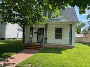 306 S Vine St, Nokomis, IL