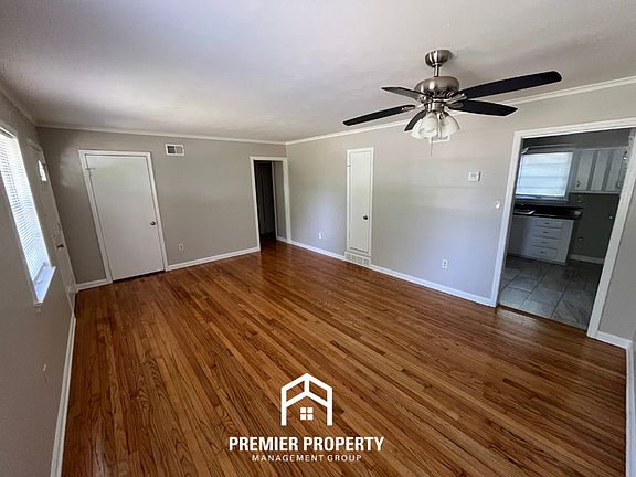 4th image of 3005 Christine Rd