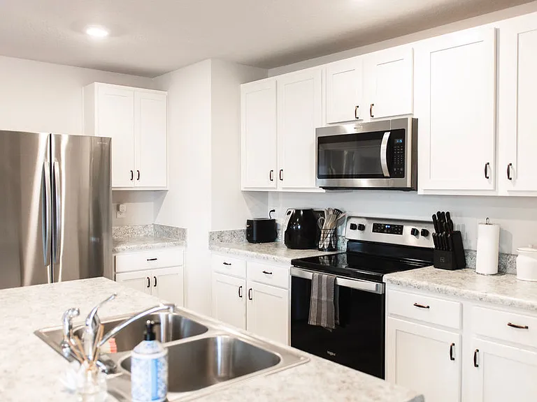 5438 Peach Dr — Photo 8