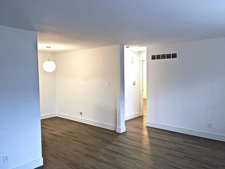 721 Lepere Ave #D — Photo 7