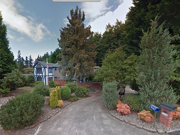 5th image of 2350 W Hills Dr