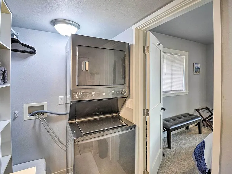 219 Shore Dr — Photo 17