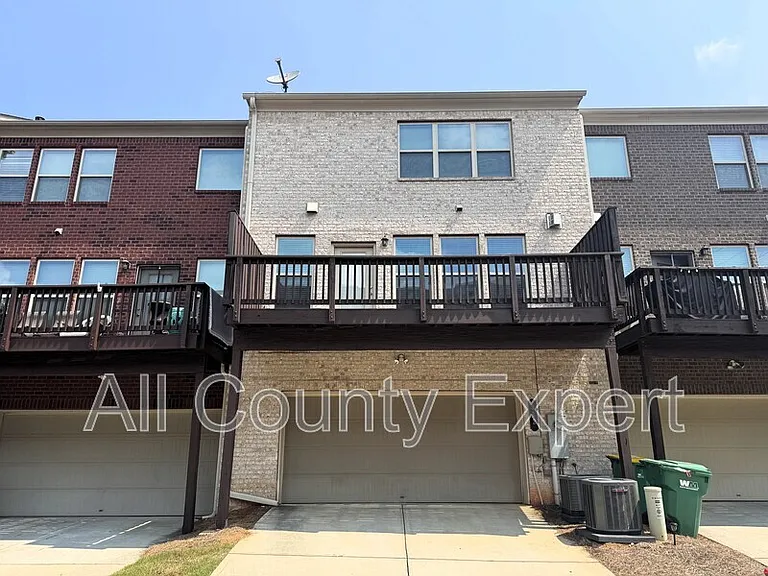 912 Rose Way — Photo 24