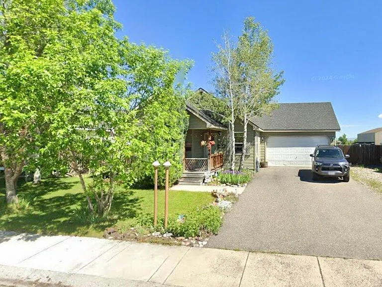 741 N River Rock Dr — Photo 1