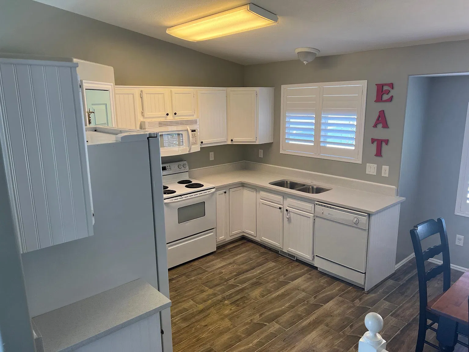 4 bed, 1652 sqft, $2,300 — Photo 4