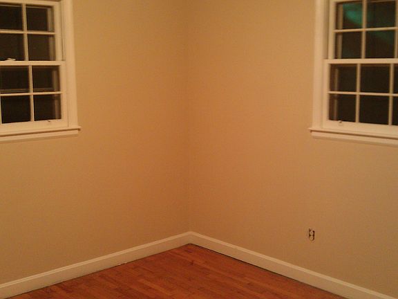3rd image of 322 Richmond Dr