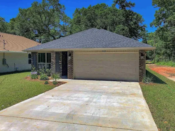 3322 Bliss Ln, Cantonment, FL 32533