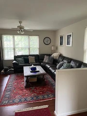 3511 Oak Dr — Photo 3