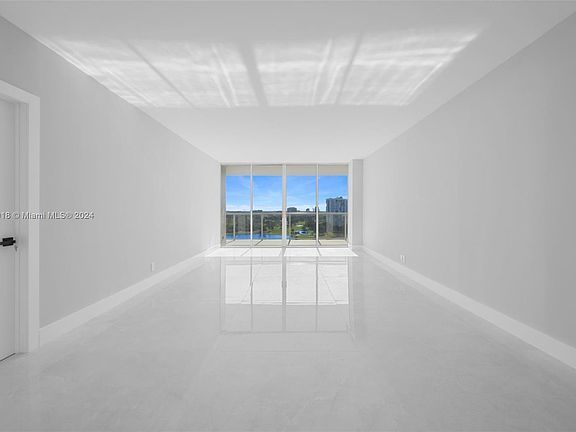 3rd image of 20281 E Country Club Dr APT 1511