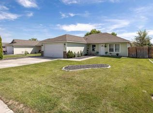 2216 E Alvina St, Pasco, WA 99301