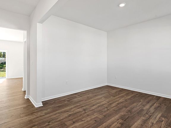4th image of 1051 White Willow Dr #10