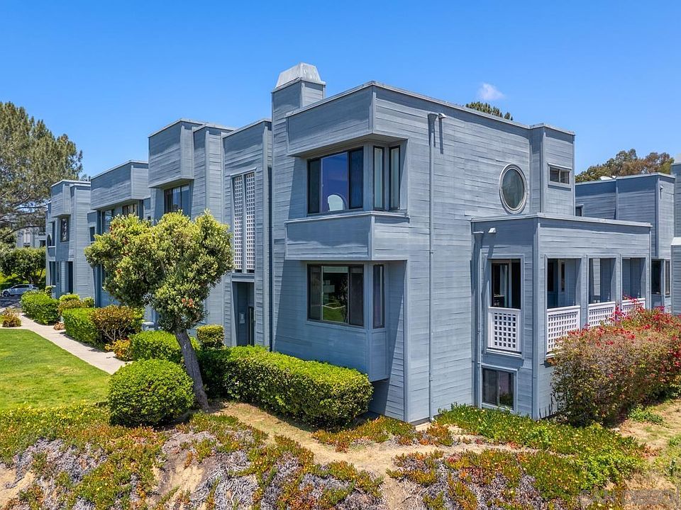 End unit with peek ocean view