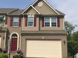 272 Maple Ridge Dr, Canonsburg, PA 15317