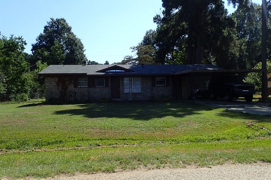 1st image of 184 Lakeshore Dr