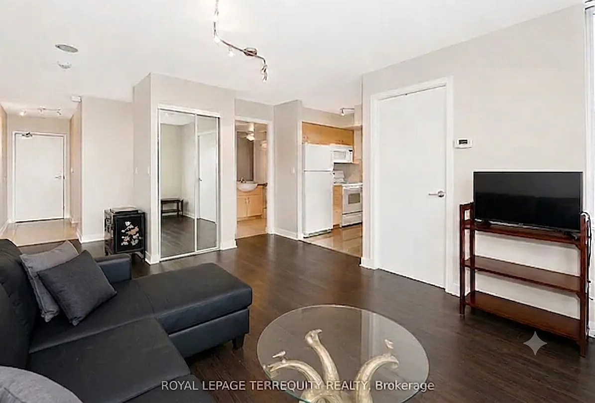 1 bed, 650 sqft, $2,250 — Photo 3