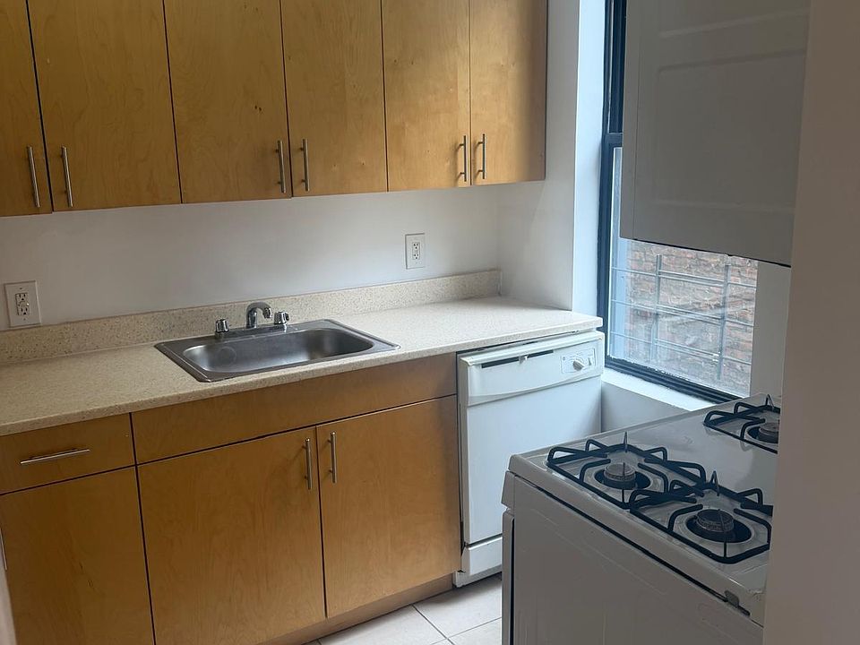 1st image of 72 Vermilyea Ave APT 3B