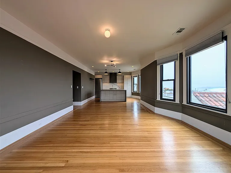 195 26th Ave #5 — Photo 3