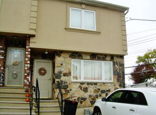 8 Lennon Ct, Staten Island, NY 10308