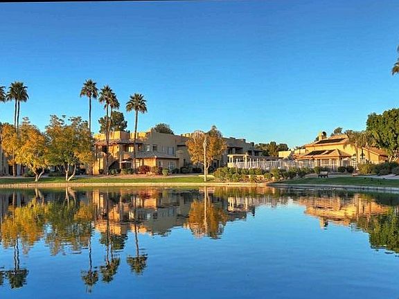 Lakeshore living at its BEST! Walk to waterfront dining, grocery stores, and shopping on lake paths. Location feels like its away from town but it's actually close to the 101 and 202 for easy commutes.