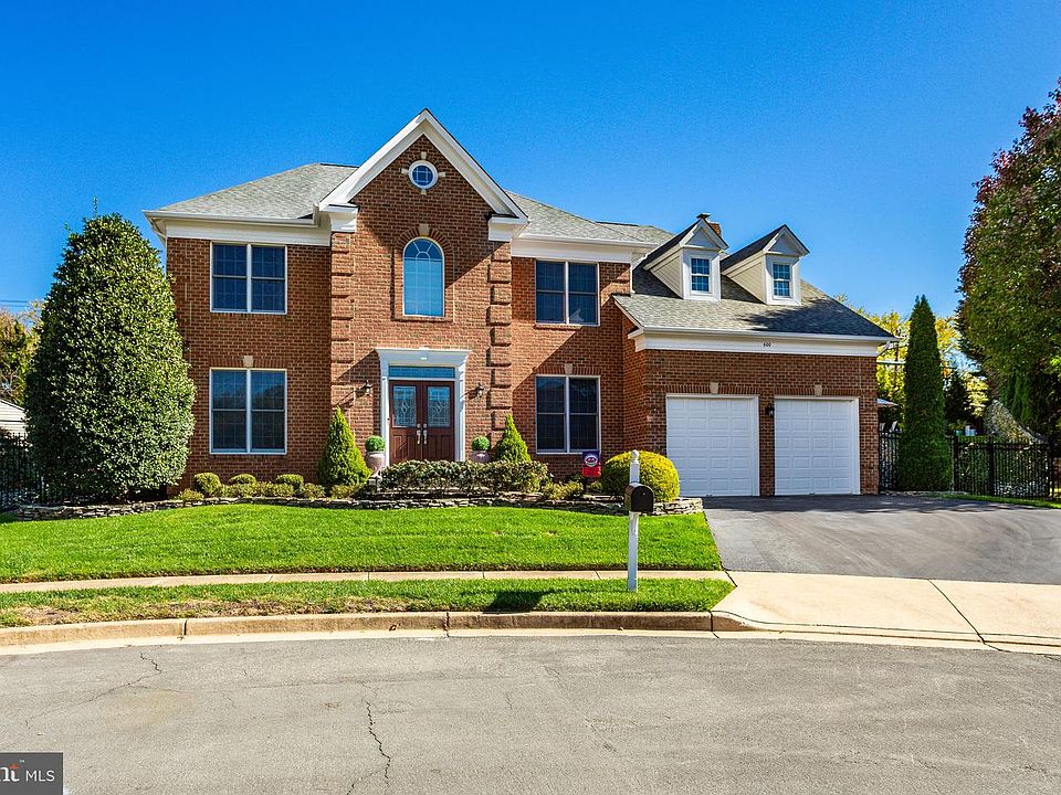 1st image of 600 Carters Glen Ct SW