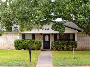 241 Riverside Dr, Uvalde, TX 78801