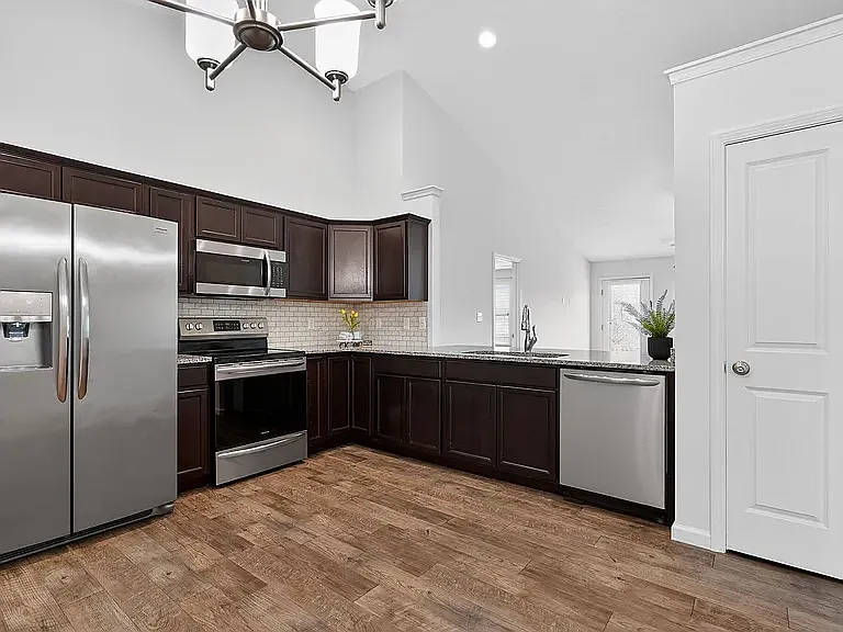 3272 Maitland Dr — Photo 20