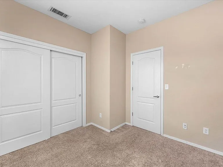 1709 Glen Dunbar Ln — Photo 17