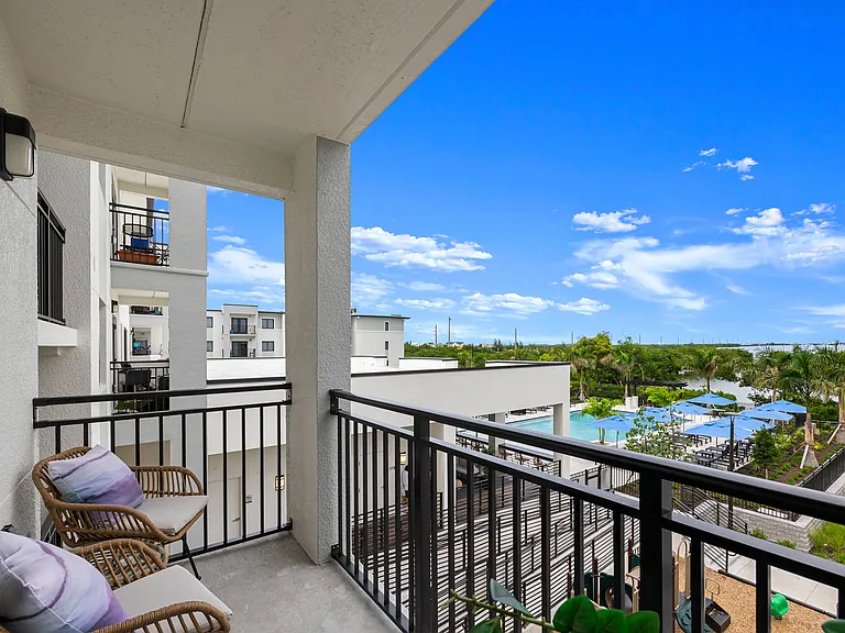 Wrecker's Cay Apartments — Photo 35