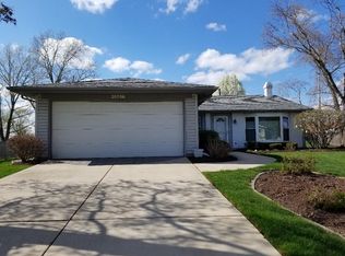 20706 S Woodlawn Ct, Frankfort, IL 60423