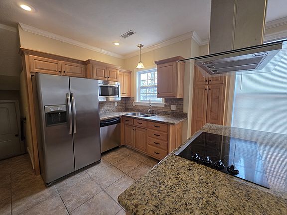 2nd image of 737 S Pickwick Ave APT A