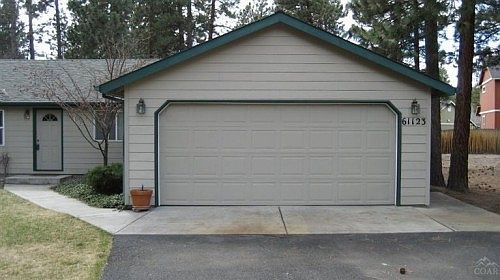 3rd image of 61123 Finchwood Dr