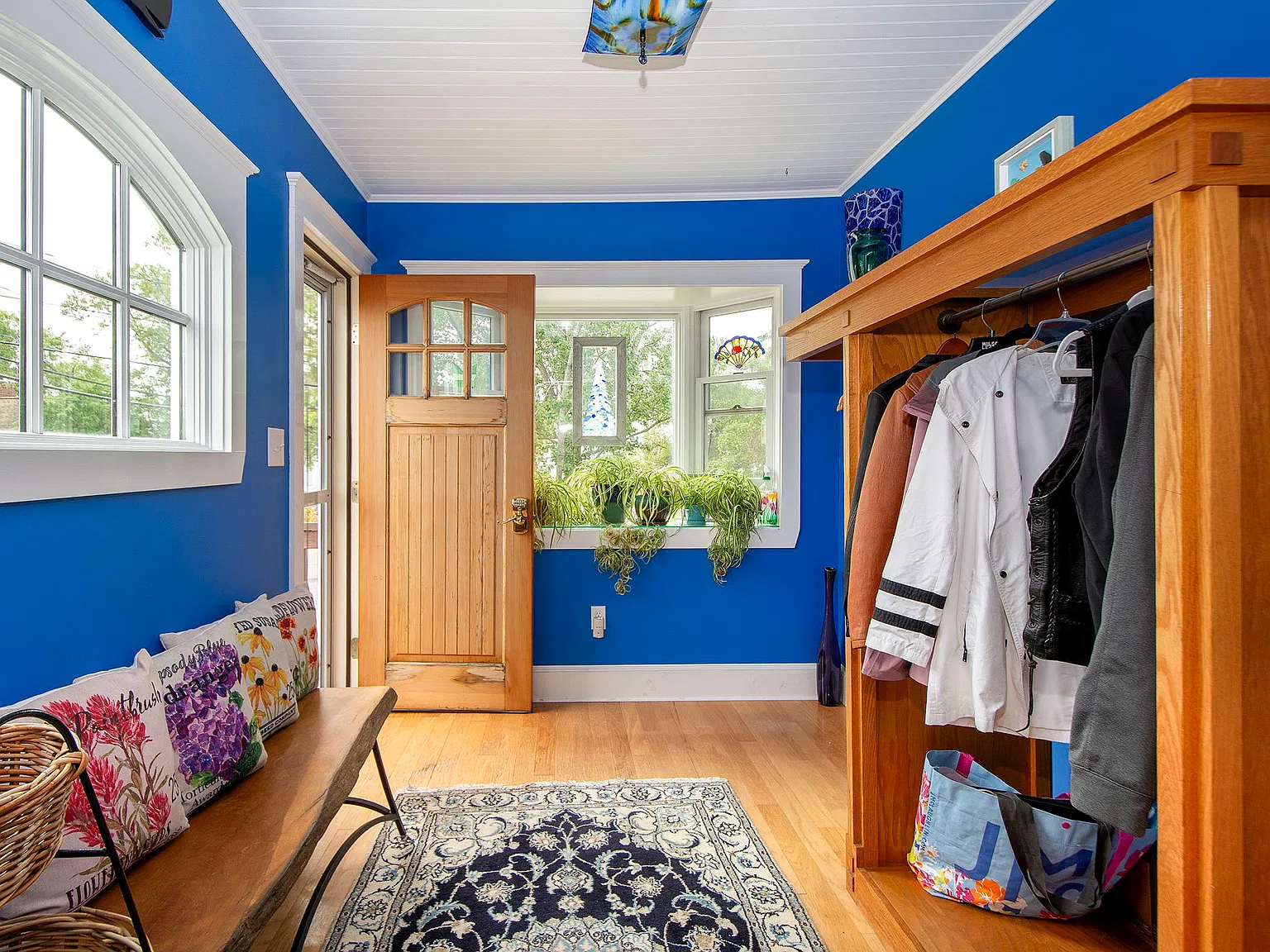 2 bed, 1877 sqft, $3,300 — Photo 4