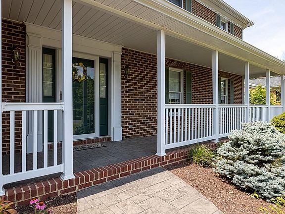 2nd image of 745 Circle Dr