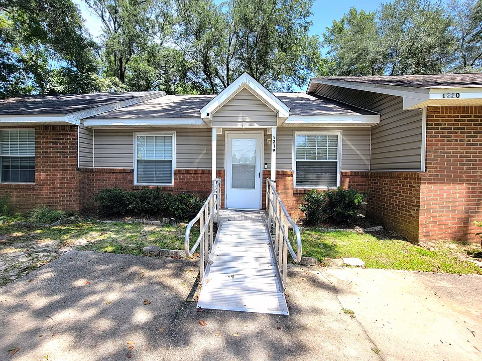 1219 Limestone St