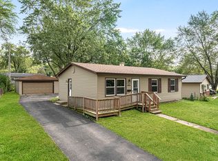 408 Walnut Dr, Streamwood, IL 60107